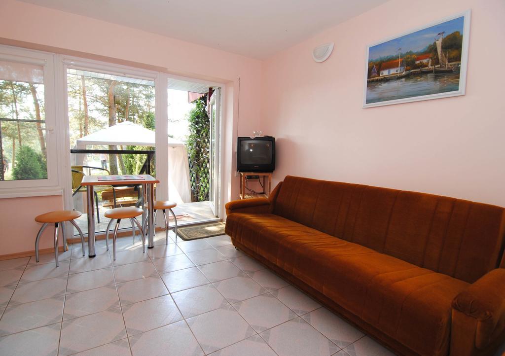 Guesthouse "Nakvyne Pas Zveja" Purvynes Street Ніда Екстер'єр фото